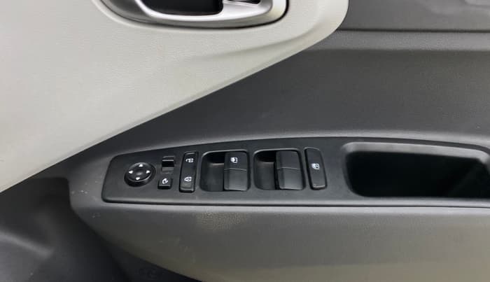 2022 Hyundai GRAND I10 NIOS SPORTZ AMT 1.2 KAPPA VTVT, Petrol, Automatic, 9,176 km, Driver Side Door Panels Control