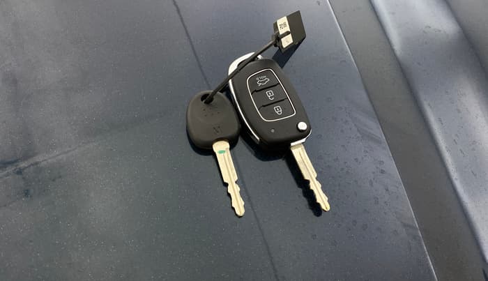2022 Hyundai GRAND I10 NIOS SPORTZ AMT 1.2 KAPPA VTVT, Petrol, Automatic, 9,176 km, Key Close Up