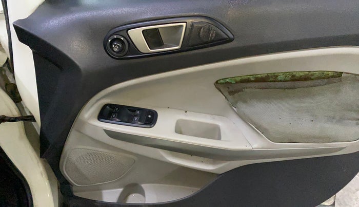 2016 Ford Ecosport TREND+ 1.5L DIESEL, Diesel, Manual, 84,622 km, Driver Side Door Panels Control