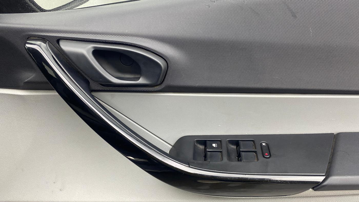 2020 Tata Tiago XT RHYTHM PETROL, Petrol, Manual, 34,578 km, Driver Side Door Panels Control