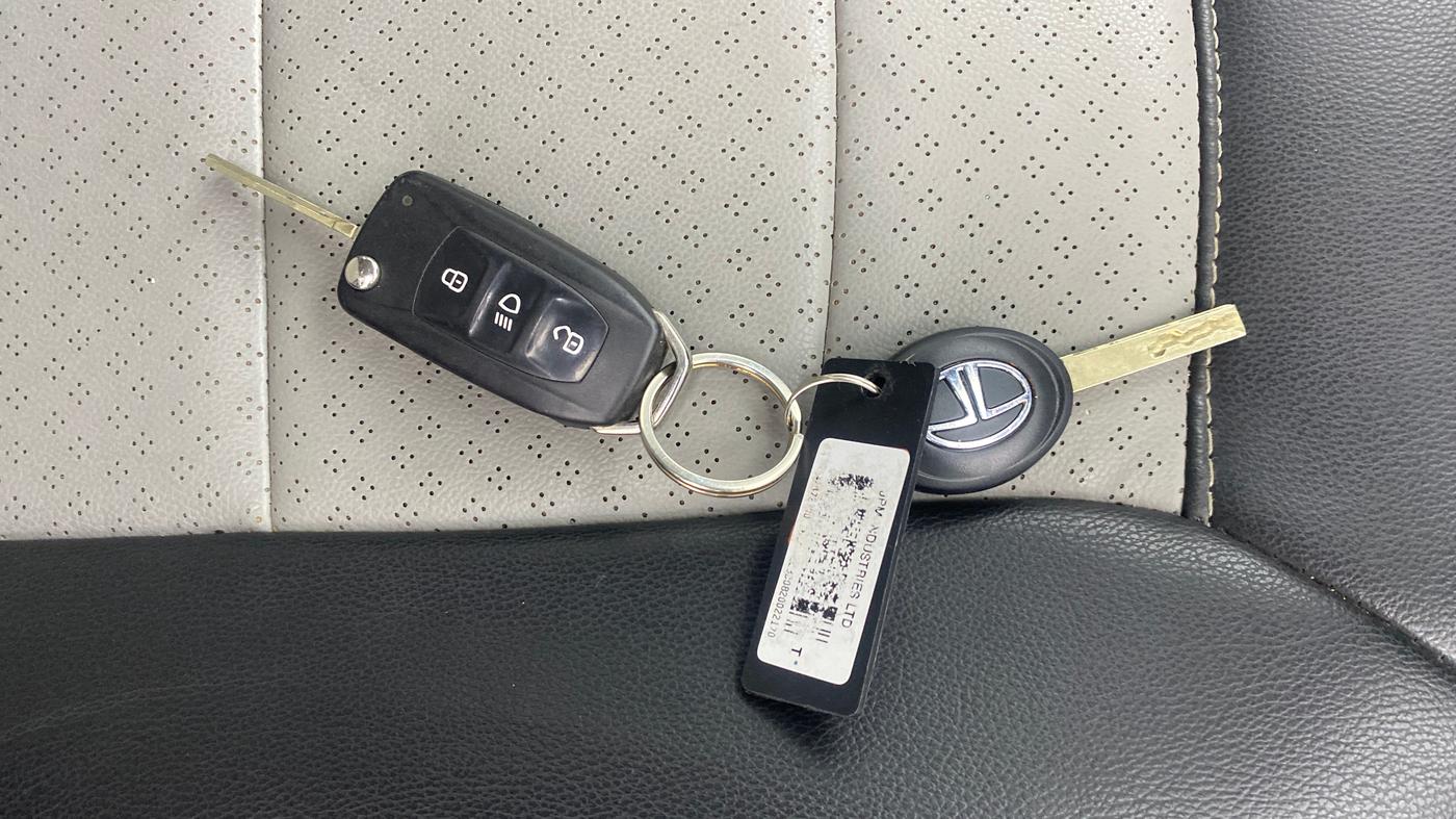 2020 Tata Tiago XT RHYTHM PETROL, Petrol, Manual, 34,578 km, Key Close Up