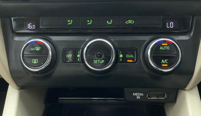 2014 Skoda Octavia ELEGANCE 1.8 TSI AT, Petrol, Automatic, 82,464 km, Multi-Zone Climate Control