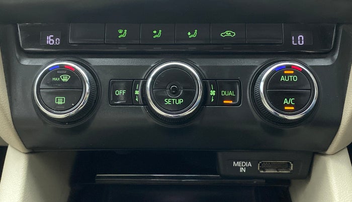 2014 Skoda Octavia ELEGANCE 1.8 TSI AT, Petrol, Automatic, 82,464 km, Automatic Climate Control