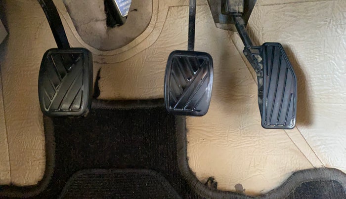 2019 Maruti Dzire VXI, CNG, Manual, 73,834 km, Pedals