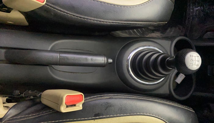 2016 Honda Brio S MT, Petrol, Manual, 79,640 km, Gear Lever