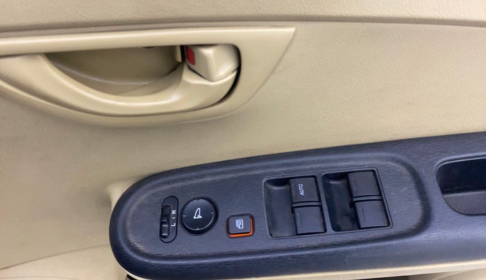 2016 Honda Brio S MT, Petrol, Manual, 79,640 km, Driver Side Door Panels Control