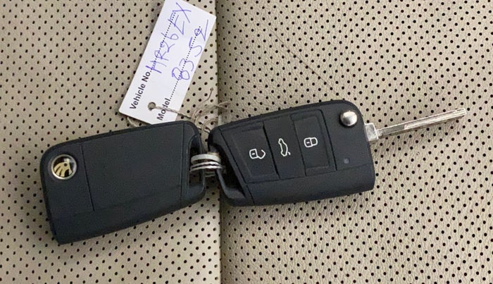 2022 Skoda SLAVIA STYLE 1.5L TSI MT, Petrol, Manual, 17,788 km, Key Close Up