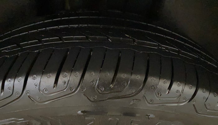 2022 Skoda SLAVIA STYLE 1.5L TSI MT, Petrol, Manual, 17,788 km, Right Rear Tyre Tread