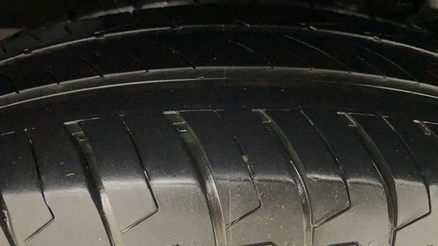 2021 Maruti Dzire VXI, Petrol, Manual, 29,292 km, Left Rear Tyre Tread