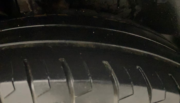 2021 Maruti Dzire VXI, Petrol, Manual, 29,292 km, Right Rear Tyre Tread