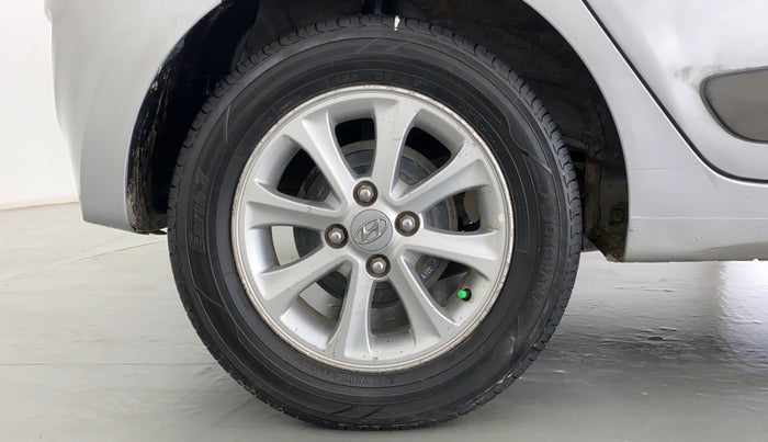 2015 Hyundai Grand i10 ASTA AT 1.2 KAPPA VTVT, Petrol, Automatic, 75,561 km, Right Rear Wheel