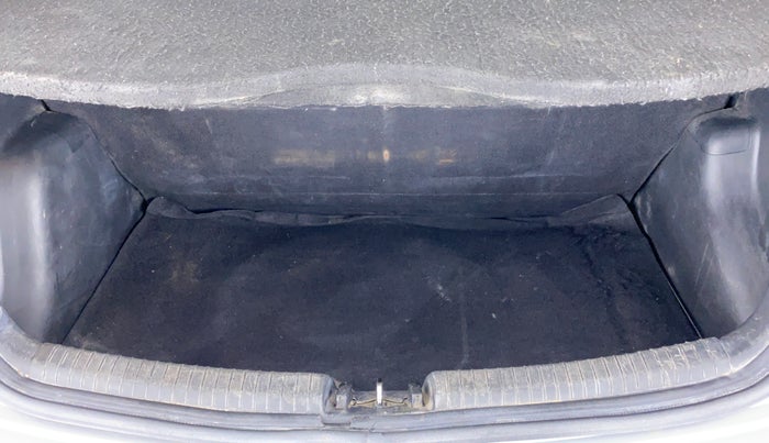 2015 Hyundai Grand i10 ASTA AT 1.2 KAPPA VTVT, Petrol, Automatic, 75,561 km, Boot Inside