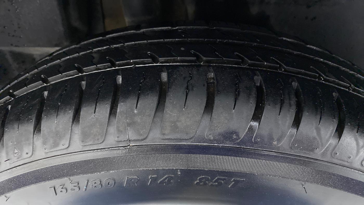 2020 Maruti Dzire VXI, Petrol, Manual, 20,057 km, Right Rear Tyre Tread