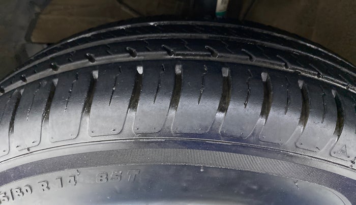 2020 Maruti Dzire VXI, Petrol, Manual, 20,057 km, Left Front Tyre Tread