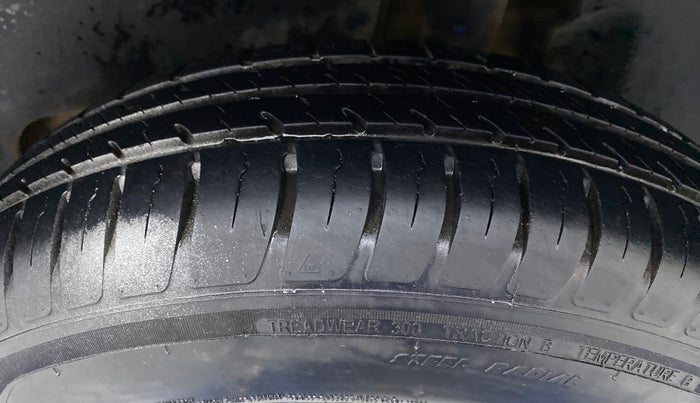 2020 Maruti Dzire VXI, Petrol, Manual, 20,057 km, Left Rear Tyre Tread