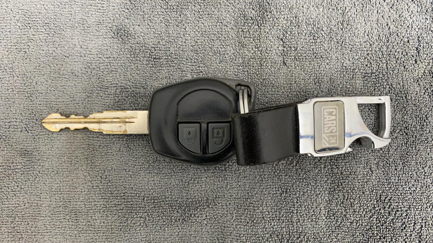 2018 Maruti Wagon R 1.0 VXI, Petrol, Manual, 33,443 km, Key Close Up