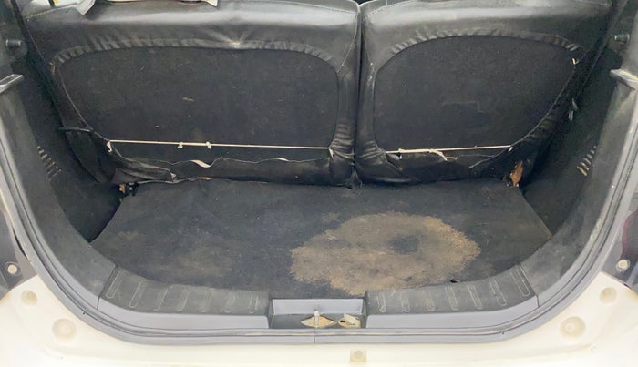 2018 Maruti Wagon R 1.0 VXI, Petrol, Manual, 33,443 km, Boot Inside