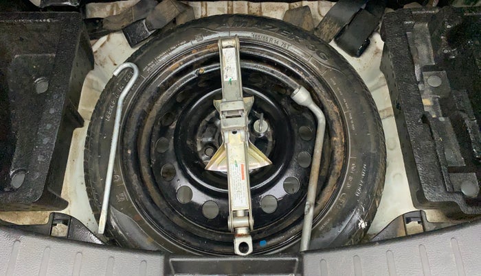 2018 Maruti Wagon R 1.0 VXI, Petrol, Manual, 33,443 km, Spare Tyre