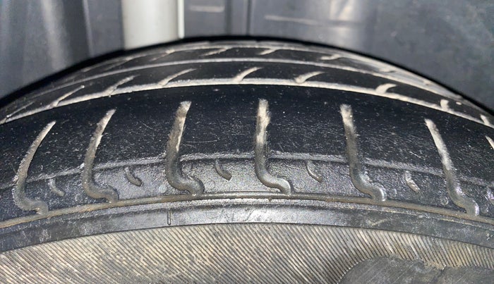 2019 Ford FREESTYLE TITANIUM 1.5 DIESEL, Diesel, Manual, 1,34,993 km, Right Rear Tyre Tread