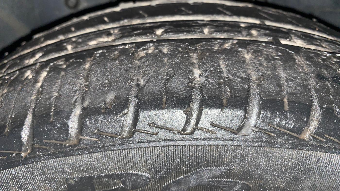 2019 Ford FREESTYLE TITANIUM 1.5 DIESEL, Diesel, Manual, 1,34,993 km, Left Front Tyre Tread