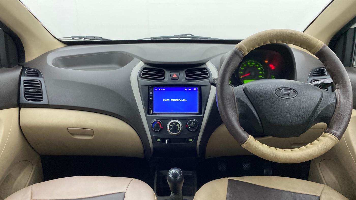 2016 Hyundai Eon ERA +, Petrol, Manual, 96,417 km, Dashboard