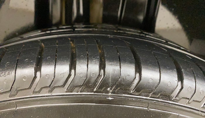 2023 Skoda SLAVIA AMBITION 1.0L TSI AT, Petrol, Automatic, 11,376 km, Right Rear Tyre Tread