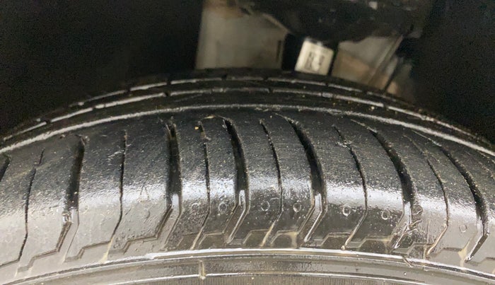 2023 Skoda SLAVIA AMBITION 1.0L TSI AT, Petrol, Automatic, 11,376 km, Left Front Tyre Tread