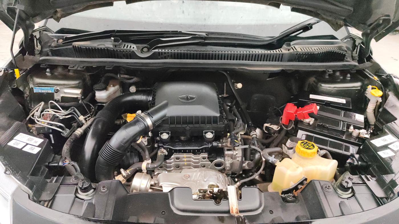 2022 Tata NEXON XZ PLUS (PREMIUM) PETROL, Petrol, Manual, 36,588 km, Engine View