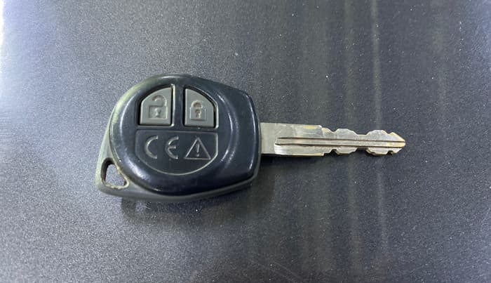 2018 Maruti Baleno DELTA PETROL 1.2, Petrol, Manual, 74,337 km, Key Close Up
