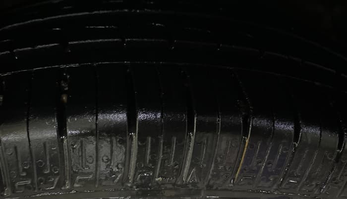 2018 Maruti Baleno DELTA PETROL 1.2, Petrol, Manual, 74,337 km, Right Front Tyre Tread