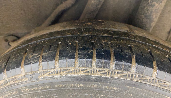 2015 Honda Amaze 1.2L I-VTEC VX, Petrol, Manual, 50,274 km, Left Rear Tyre Tread