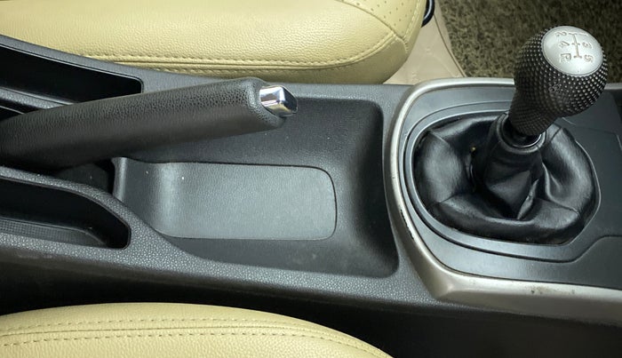 2018 Honda City 1.5L I-VTEC V MT, Petrol, Manual, 54,938 km, Gear Lever