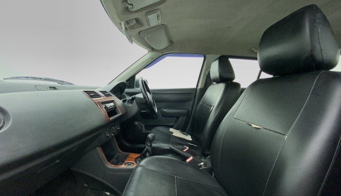 2011 Maruti Swift LXI, Petrol, Manual, 51,109 km, Right Side Front Door Cabin