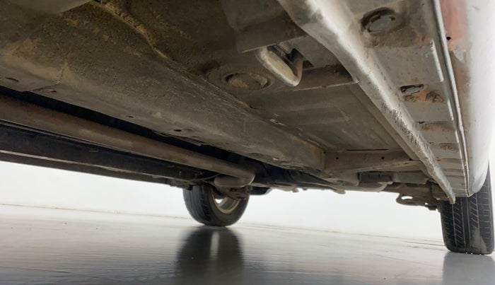 2014 Maruti Swift ZDI, Diesel, Manual, 1,23,430 km, Right Side Underbody