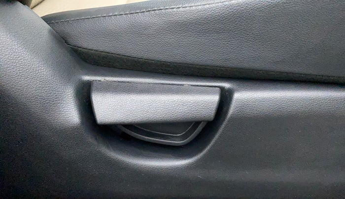 2021 Hyundai NEW SANTRO SPORTZ EXECUTIVE MT CNG, CNG, Manual, 8,929 km, Driver Side Adjustment Panel