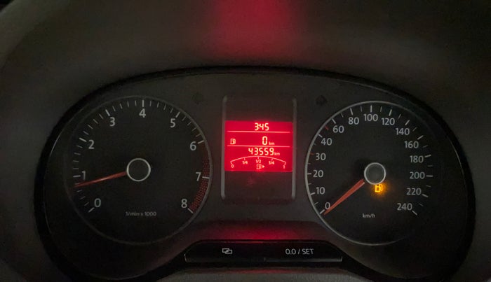 2012 Volkswagen Vento TRENDLINE 1.6, Petrol, Manual, 43,557 km, Odometer Image