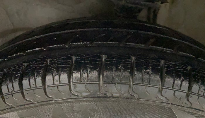 2013 Maruti Alto 800 VXI, Petrol, Manual, 29,033 km, Left Front Tyre Tread
