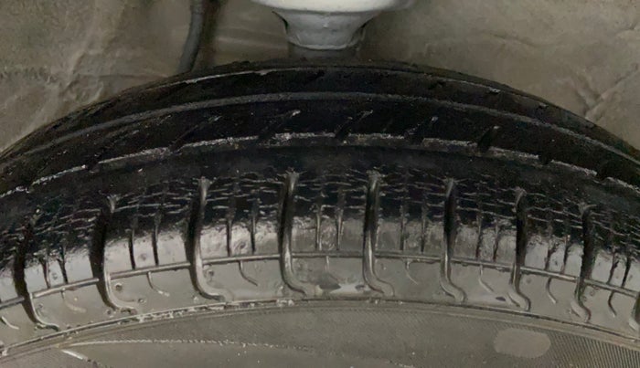 2013 Maruti Alto 800 VXI, Petrol, Manual, 29,033 km, Right Front Tyre Tread