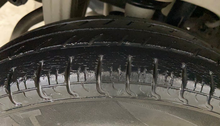 2013 Maruti Alto 800 VXI, Petrol, Manual, 29,033 km, Right Rear Tyre Tread