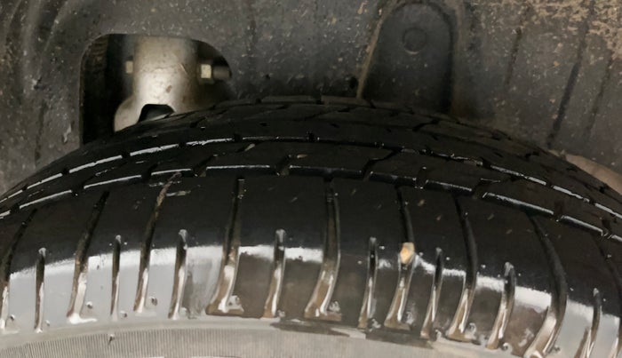 2023 Mahindra XUV300 W6 1.2 PETROL, Petrol, Manual, 38,391 km, Left Rear Tyre Tread