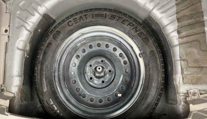 2023 Mahindra XUV300 W6 1.2 PETROL, Petrol, Manual, 38,391 km, Spare Tyre