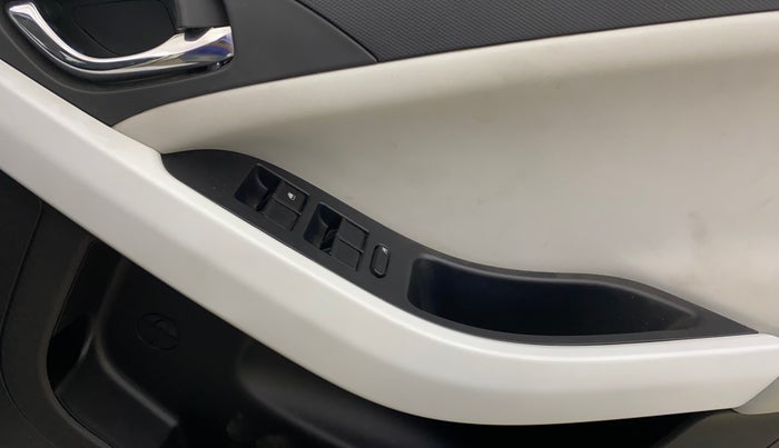 2024 Tata NEXON CREATIVE + 1.2 PETROL, Petrol, Manual, 24,851 km, Driver Side Door Panels Control