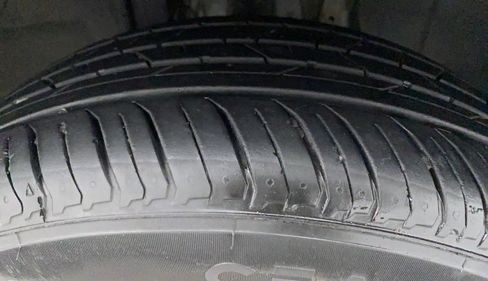 2022 Nissan MAGNITE XV MT, Petrol, Manual, 4,776 km, Right Front Tyre Tread
