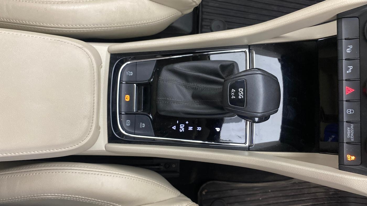 2019 Skoda Kodiaq STYLE 2.0 TDI 4X4 AT, Diesel, Automatic, 56,400 km, Gear Lever
