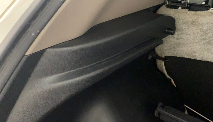 2018 Hyundai Creta SX AT 1.6 PETROL, Petrol, Automatic, 71,770 km, Dicky (Boot door) - Parcel tray missing