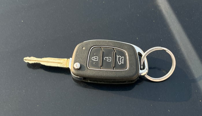 2021 Hyundai NEW I20 SPORTZ 1.2 MT, Petrol, Manual, 52,911 km, Key Close Up