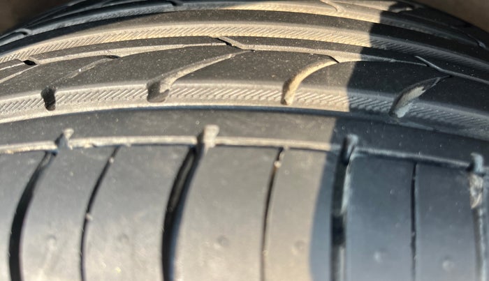 2021 Hyundai NEW I20 SPORTZ 1.2 MT, Petrol, Manual, 52,911 km, Right Front Tyre Tread