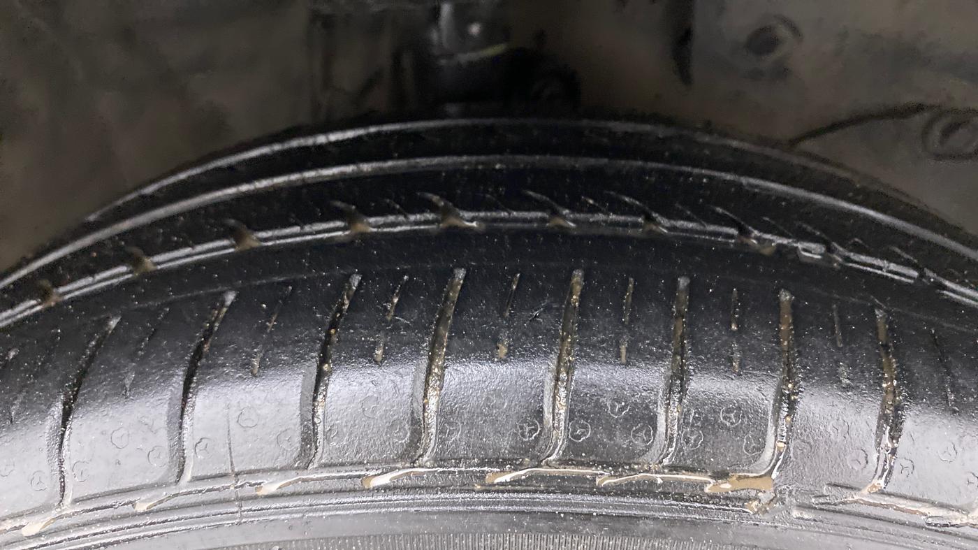 2011 Honda City S MT PETROL, Petrol, Manual, 42,365 km, Right Front Tyre Tread