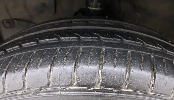 2011 Honda City S MT PETROL, Petrol, Manual, 42,365 km, Left Front Tyre Tread