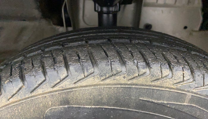 2018 Renault Kwid RXT 1.0, Petrol, Manual, 53,979 km, Right Front Tyre Tread